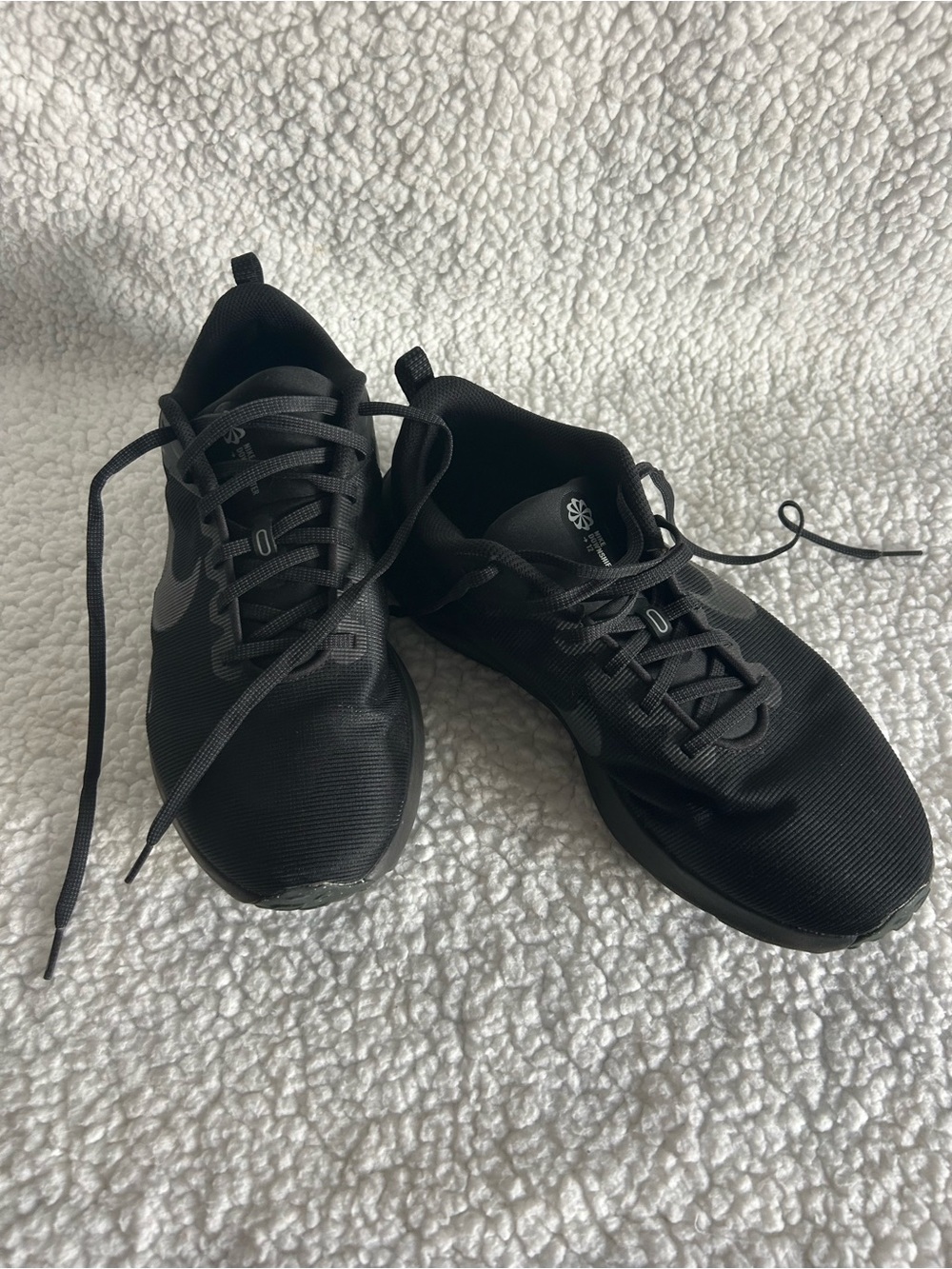 Nike women Black Low-Profile Running Shoes size 10 Wide